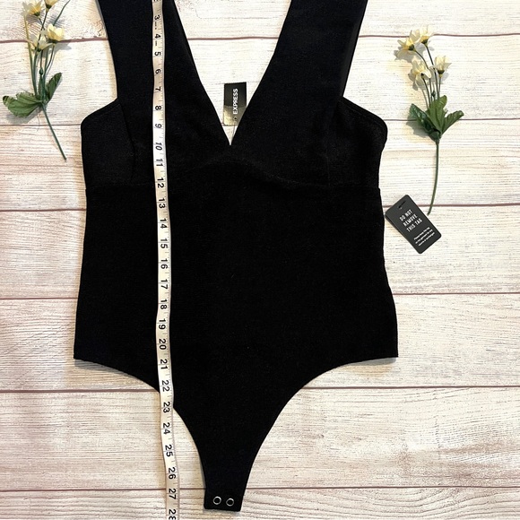 EXPRESS Ribbed Plunge Neck Bow Back Thong Bodysuit - Picture 15 of 16